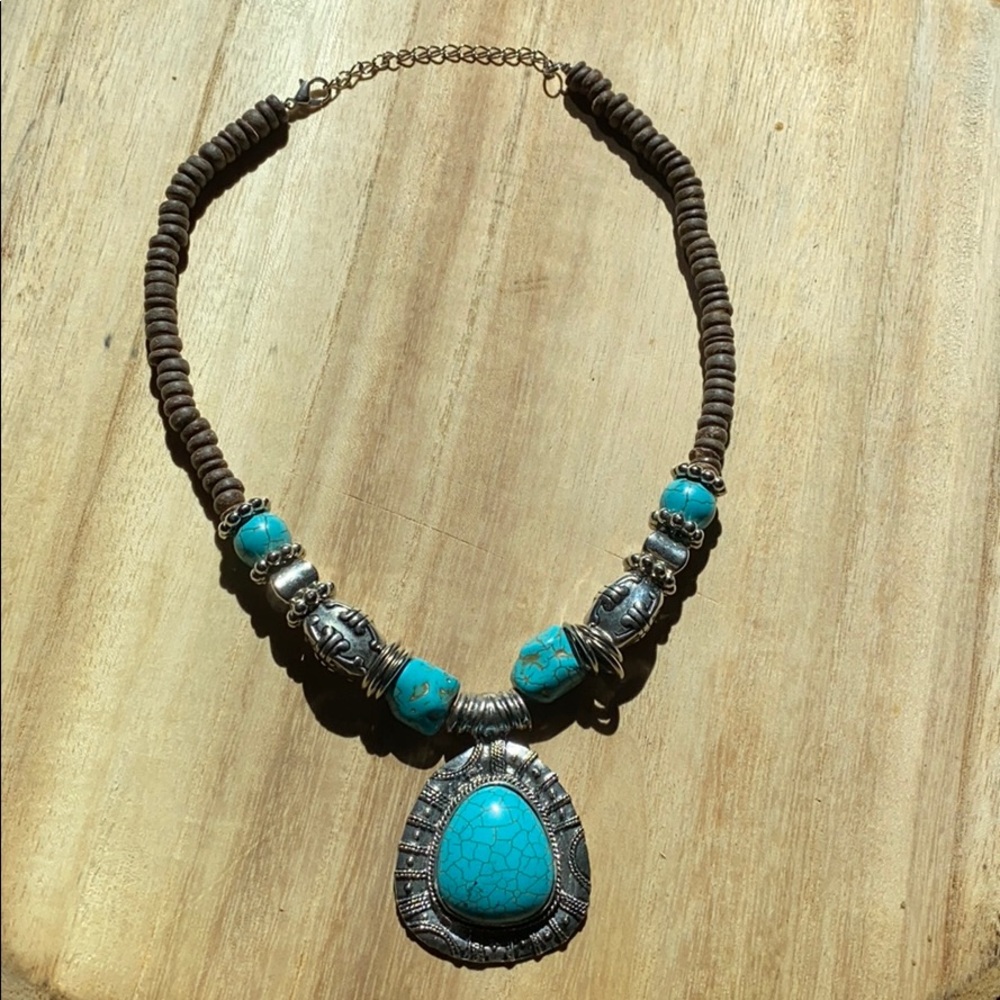 Western turquoise & silver tone statement necklace